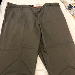 Men's Dockers Straight fit khakis